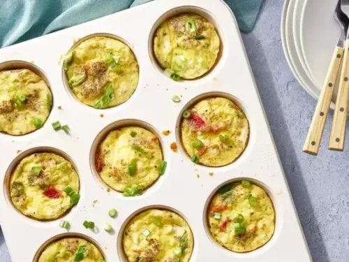 Яйчени Хапки със Сирене и Сушени Домати