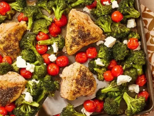 Пилешки Гърди със Зеленчуци и Фета Сирене