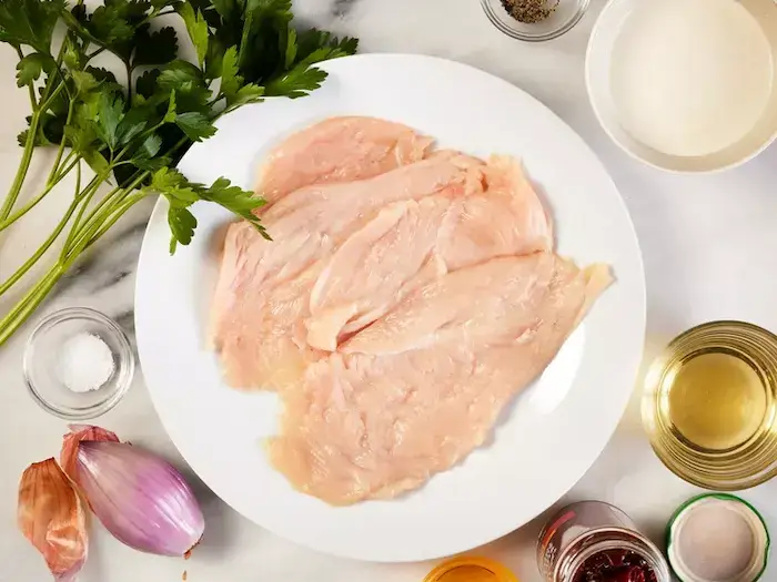 Пилешки Котлети със Сметанов Сос и Супени Домати - Съставки